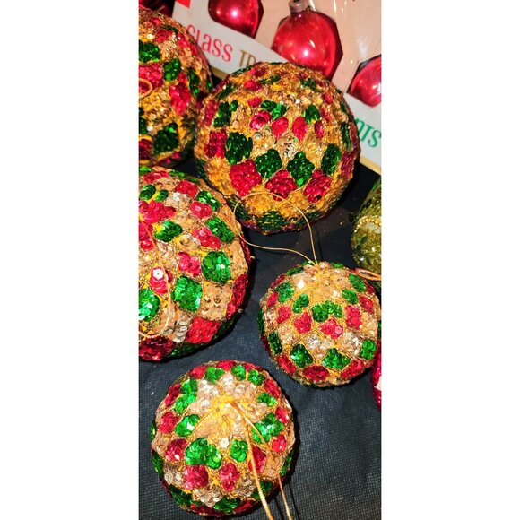 Vintage Christmas Ornament Set With Angel & Glass Tree Topper - Woolworths - Picture 10 of 12